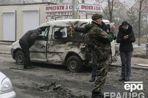 В настоящее время правоохранители проводят осмотр места происшествия и изымают вещественные доказательства