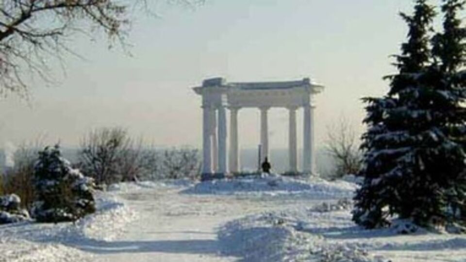 В Мариуполь отправят лекарства, продукты питания, одежду