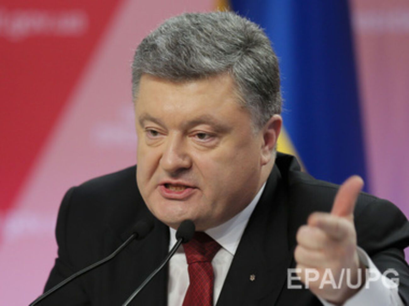 Порошенко дал поручение срочно созвать заседание СНБО