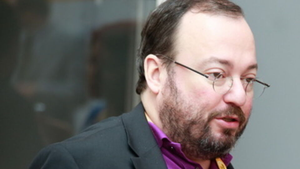 Станислав Белковский считает, что Украине надо избавляться от проклятого прошлого