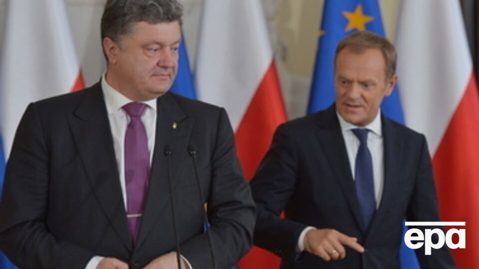 Петр Порошенко и Дональд Туск провели срочные телефонные переговоры