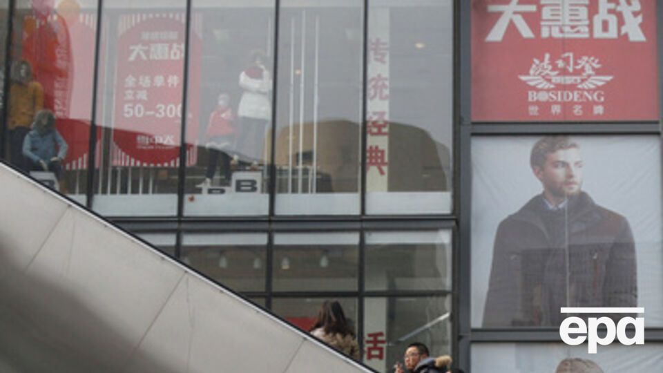 Китайским чиновникам рекомендовали работать в скромных кабинетах