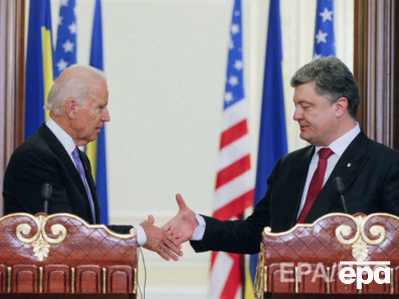 Порошенко провел переговоры с Байденом