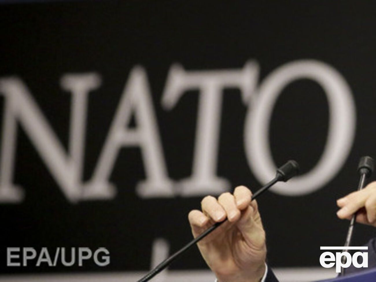 Из-за усиления атак боевиков Украина хочет провести консультации с НАТО