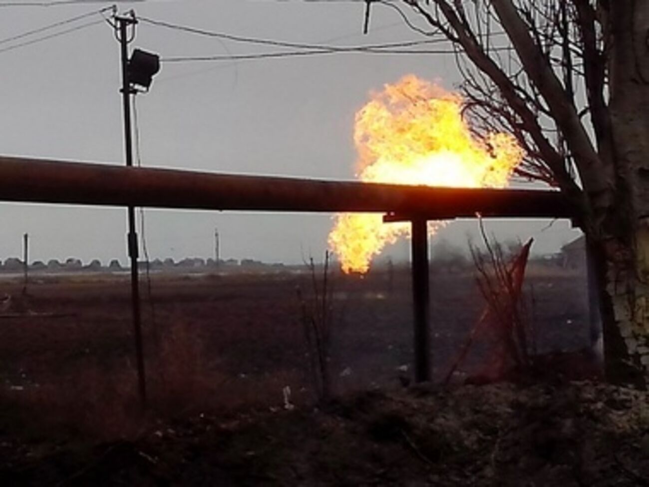 Боевики разрушили системы подачи воды, тепла и света в Донецкой области