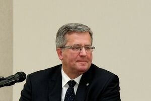 Коморовский: Подобной реакции России на предварительные сигналы о возможном смягчении позиции Запада можно было ожидать