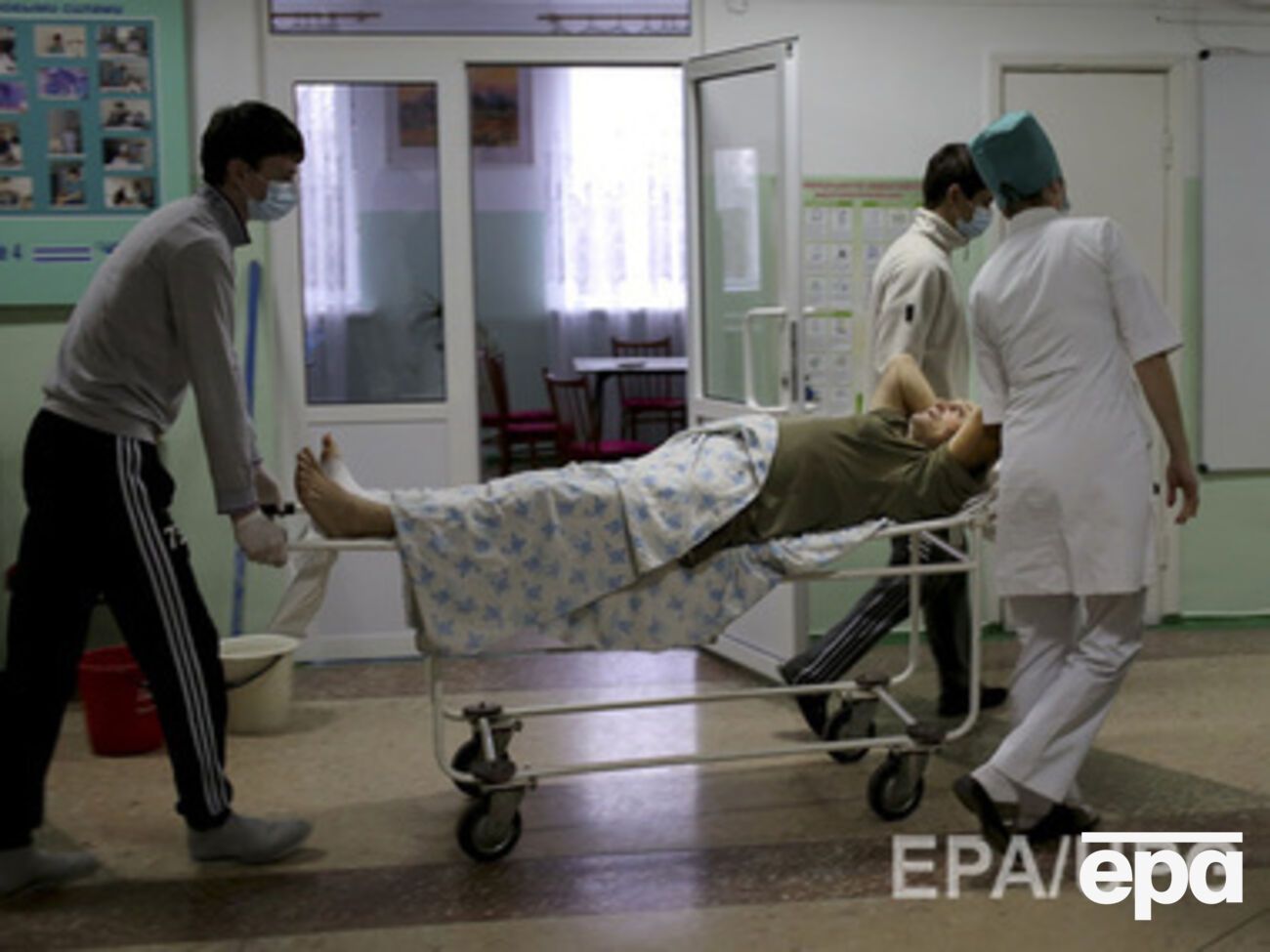 Всего в результате обстрела Мариуполя погибли 30 человек, пострадавших &ndash; около 100