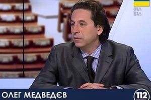 Медведев считает, что Порошенко не готов вводить военное положение