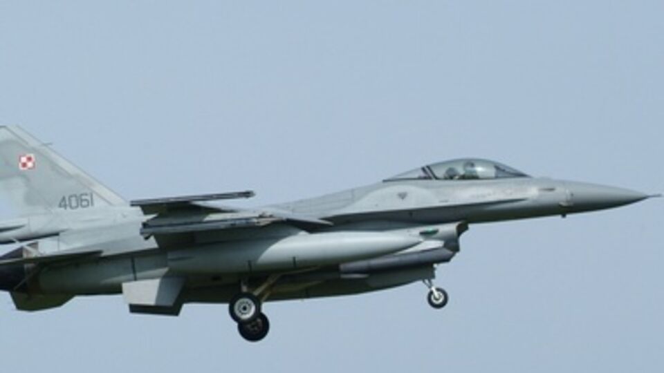 F-16 – многофункциональный легкий истребитель четвертого поколения