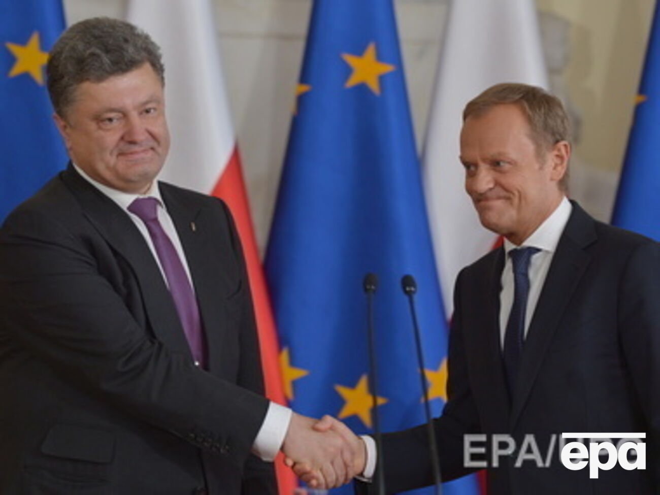 Порошенко поблагодарил Туска в связи с его заявлением о четкой поддержке Украины и призывом к более жесткой позиции ЕС по отношению к HA