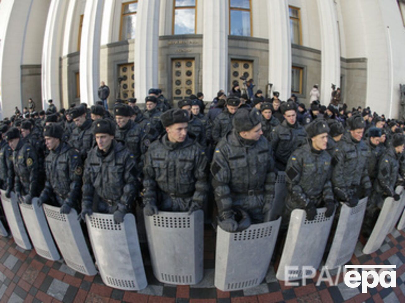 Правительственный квартал усиленно охраняют