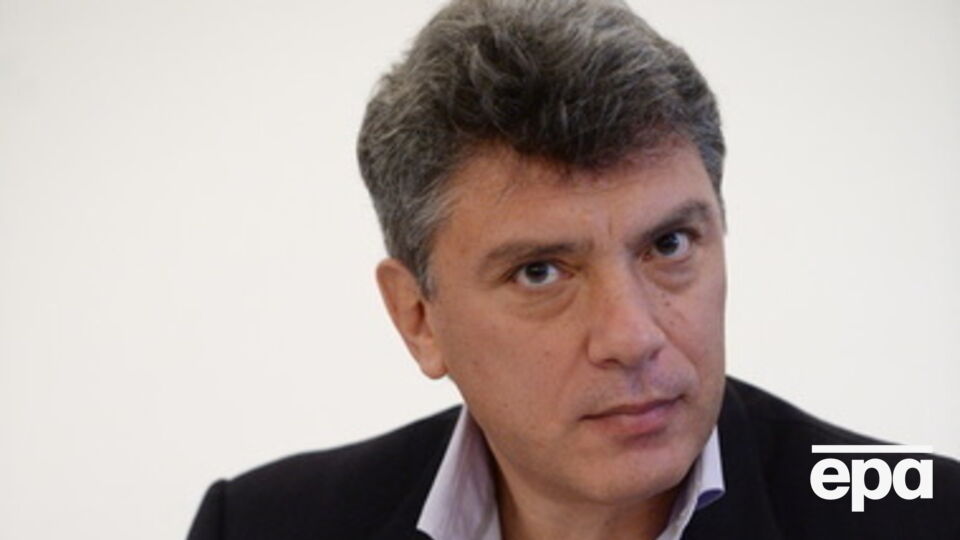 Немцов анонсировал "антикризисный марш"