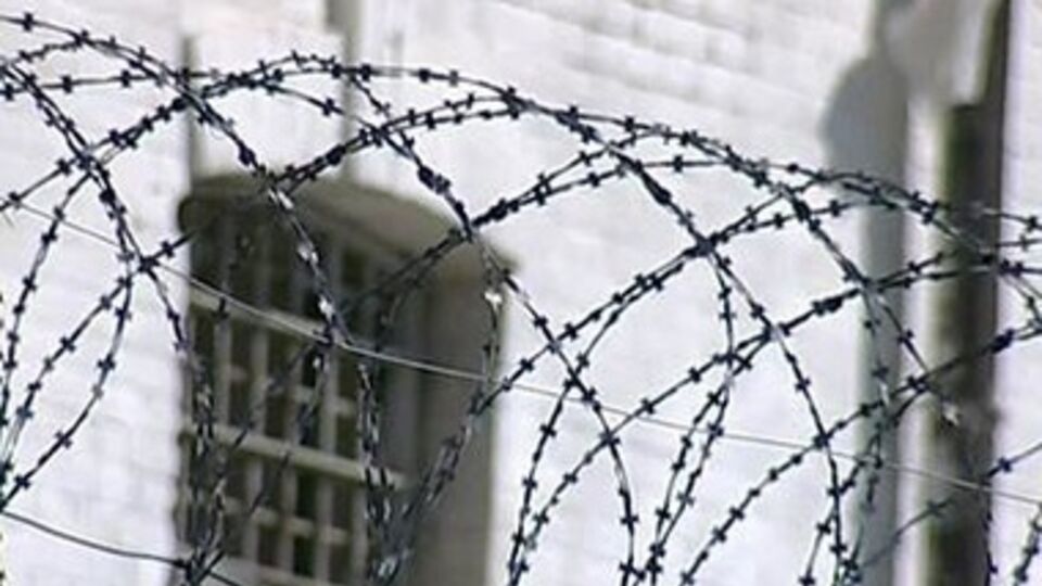 МВД: Милиция принимает меры по розыску и задержанию беглецов