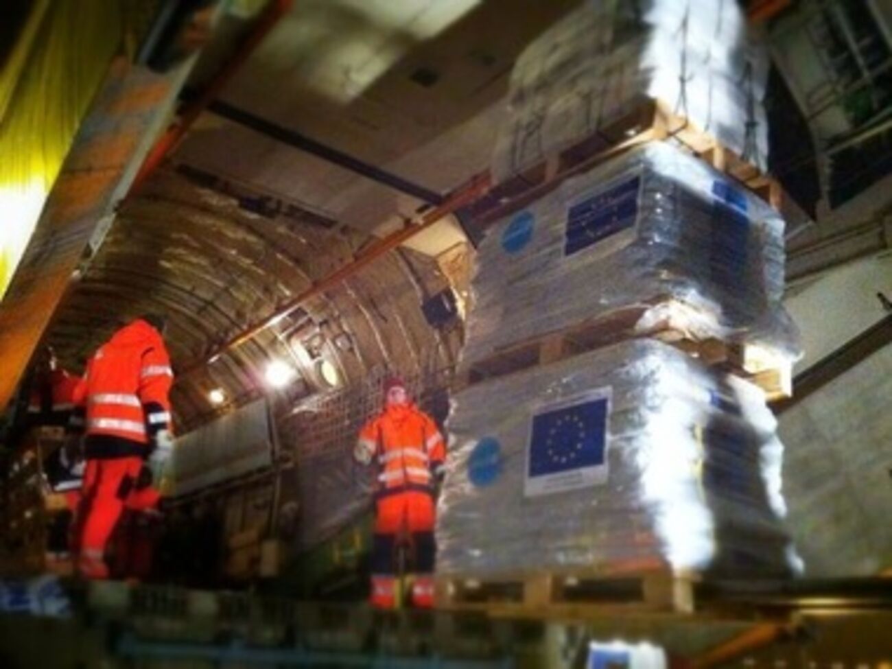 Сегодня из ЕС в Украину прибудут три самолета с гуманитарной помощью