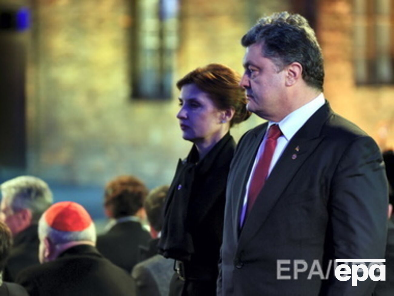 В 70-й год победы над нацизмом Украина вновь столкнулась с агрессией, заявил Порошенко