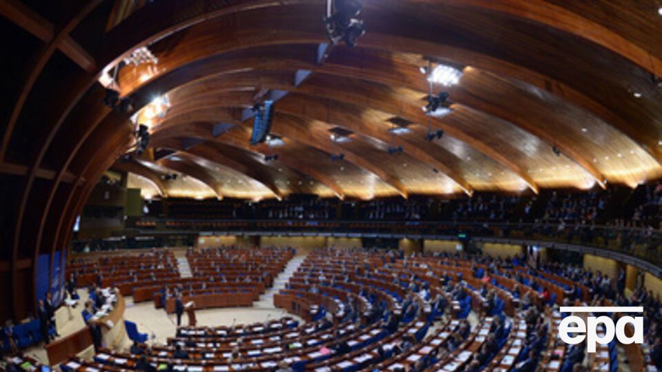 В документе был существенно изменен пункт о так называемых "гуманитарных конвоях"