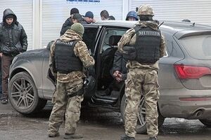В Одессе задержали трех молдаван с арсеналом оружия. Фоторепортаж