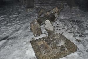 Памятник Ленину снесли ночью