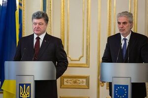 Боевики нарушают права граждан и осуществляют террор местного населения, заявил Порошенко