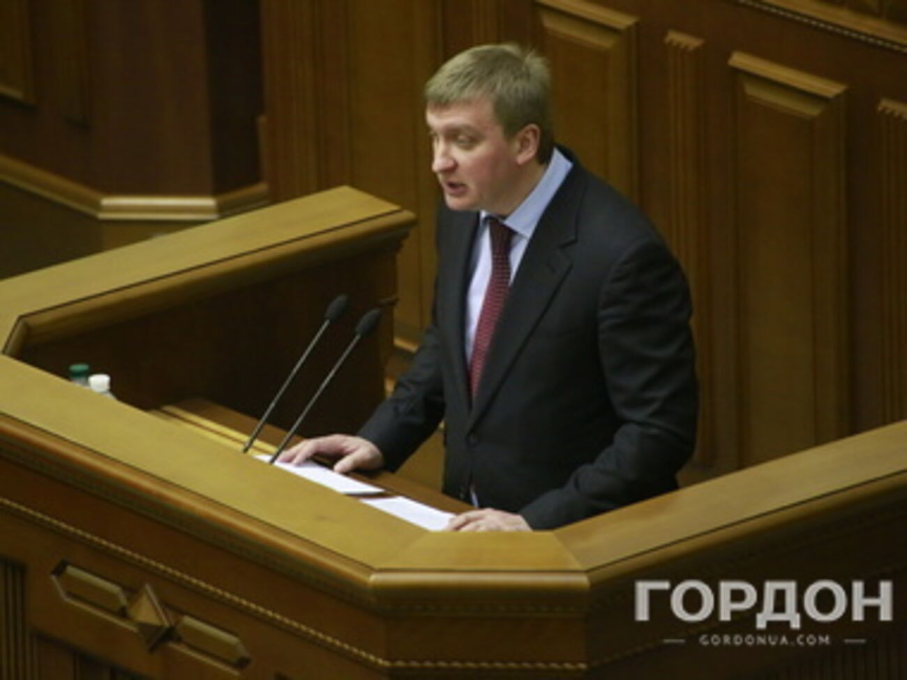 Петренко сообщил о новой волне люстрационных проверок