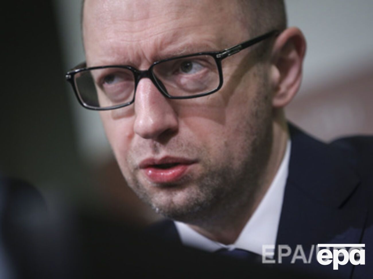 Яценюк заявил, что он соответствует закону "Об очищении власти"