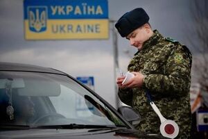 Россиян направили в миграционную службу