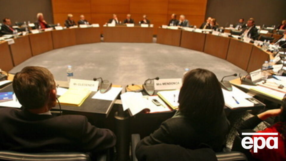 Российская делегация в ПАСЕ "наказала" себя до конца 2015 года