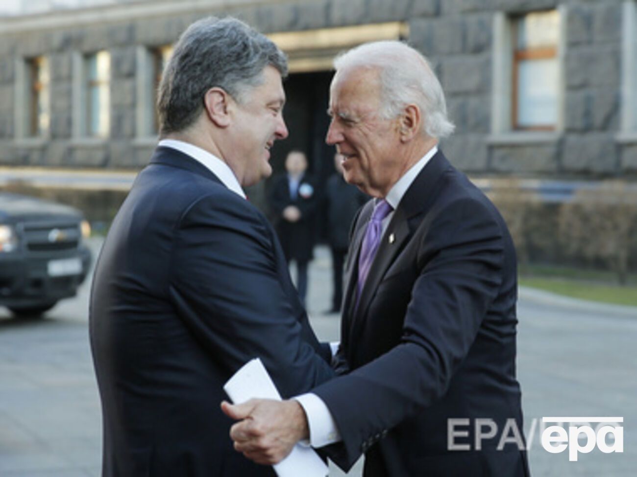 Порошенко обсудил с Байденом&nbsp;ситуацию на Донбассе и пути ее мирного урегулирования