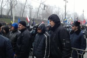 Неизвестные люди участвовали в провокациях против мирных митингующих