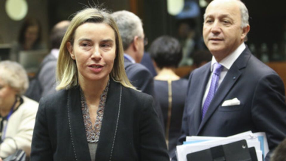 Члены Совета рассмотрят возможности введения дополнительных санкций с целью заставить стороны выполнять Минские договоренности