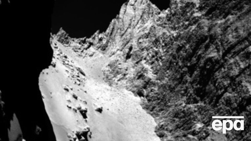 Rosetta исследовала пыль на поверхности кометы