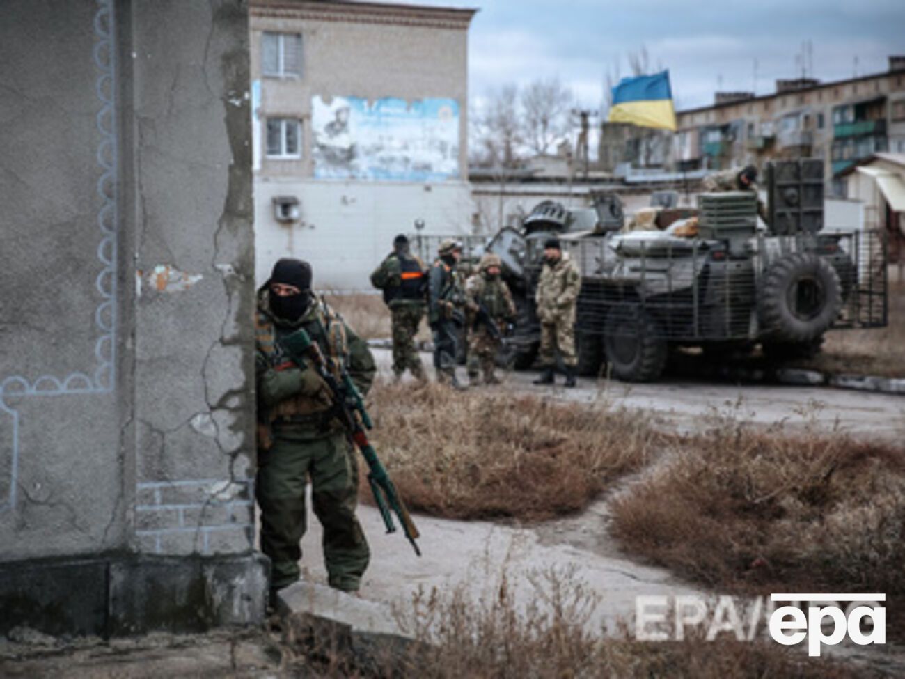 В Углегорске идет бой между боевиками и силами АТО, заявил Мочанов
