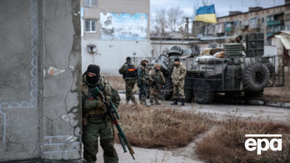 В Углегорске идет бой между боевиками и силами АТО, заявил Мочанов