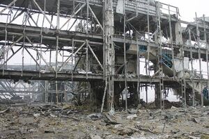 Донецкий аэропорт почти полностью разрушен