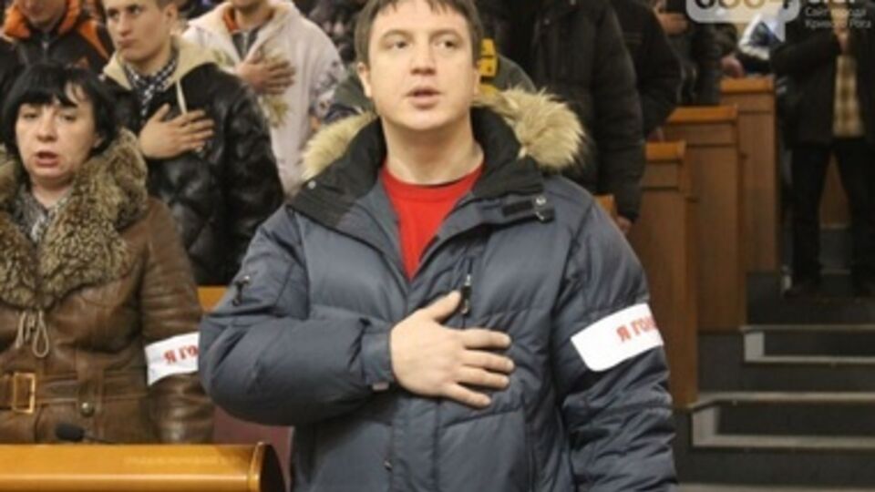 Митингующие находятся в здании горсовета второй день