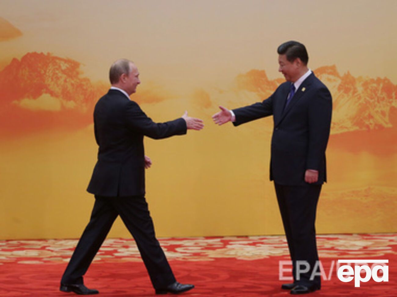 Владимир Путин и председатель КНР Си Цзиньпин на саммите ОПЭК в ноябре 2014 года