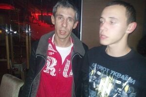 Позже актер прилетел в Москву и дал интервью российскому телеканалу "Звезда", в котором сообщил, что извинялся "от страха"