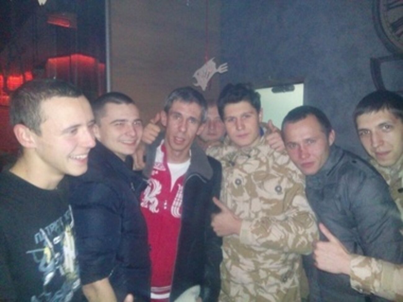 Марк Гордиенко&nbsp;опубликовал несколько фотографий, на которых запечатлены активисты Евромайдана вместе с российским актером