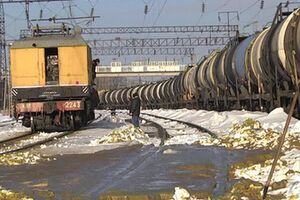 Место разлива газойля на Одесской железной дороге