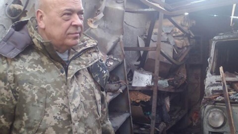 Москаль привез продукты в Новотошковку