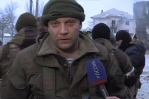 Александр Захарченко заявил, что он находится в Углегорске и что этот город уже контролируют сепаратисты