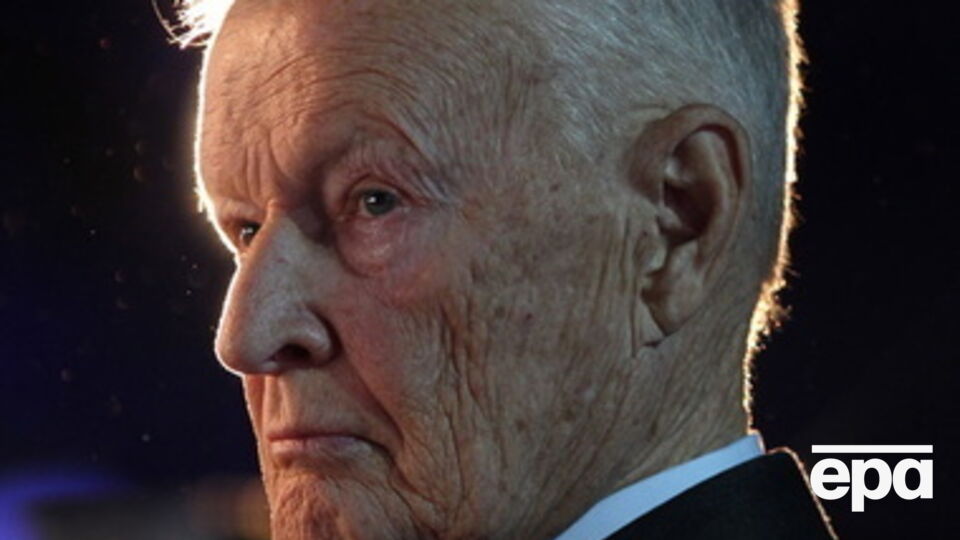 Бжезинский прокомментировал продление санкций против РФ