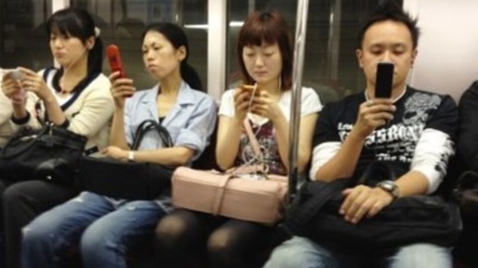 В Японии массовое увлечение цифровыми гаджетами снижает оценки школьников