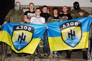 Бойцы "Азова" поедут в зону АТО