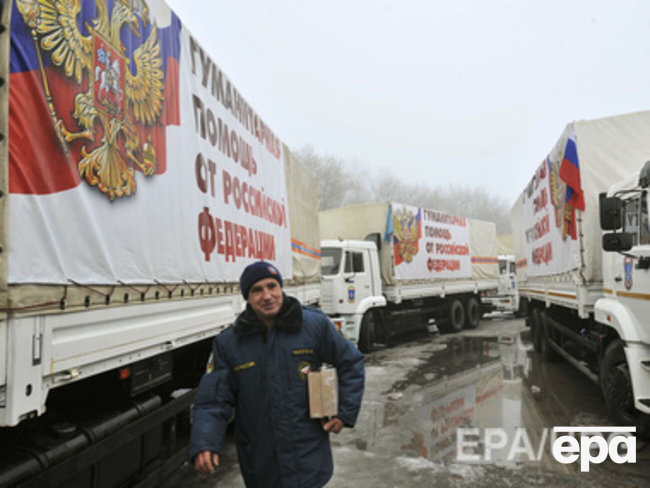 Грузовики въехали на территорию Украины