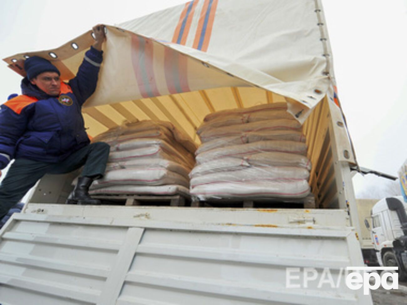 Украинские пограничники только осматривают "гумконвой"