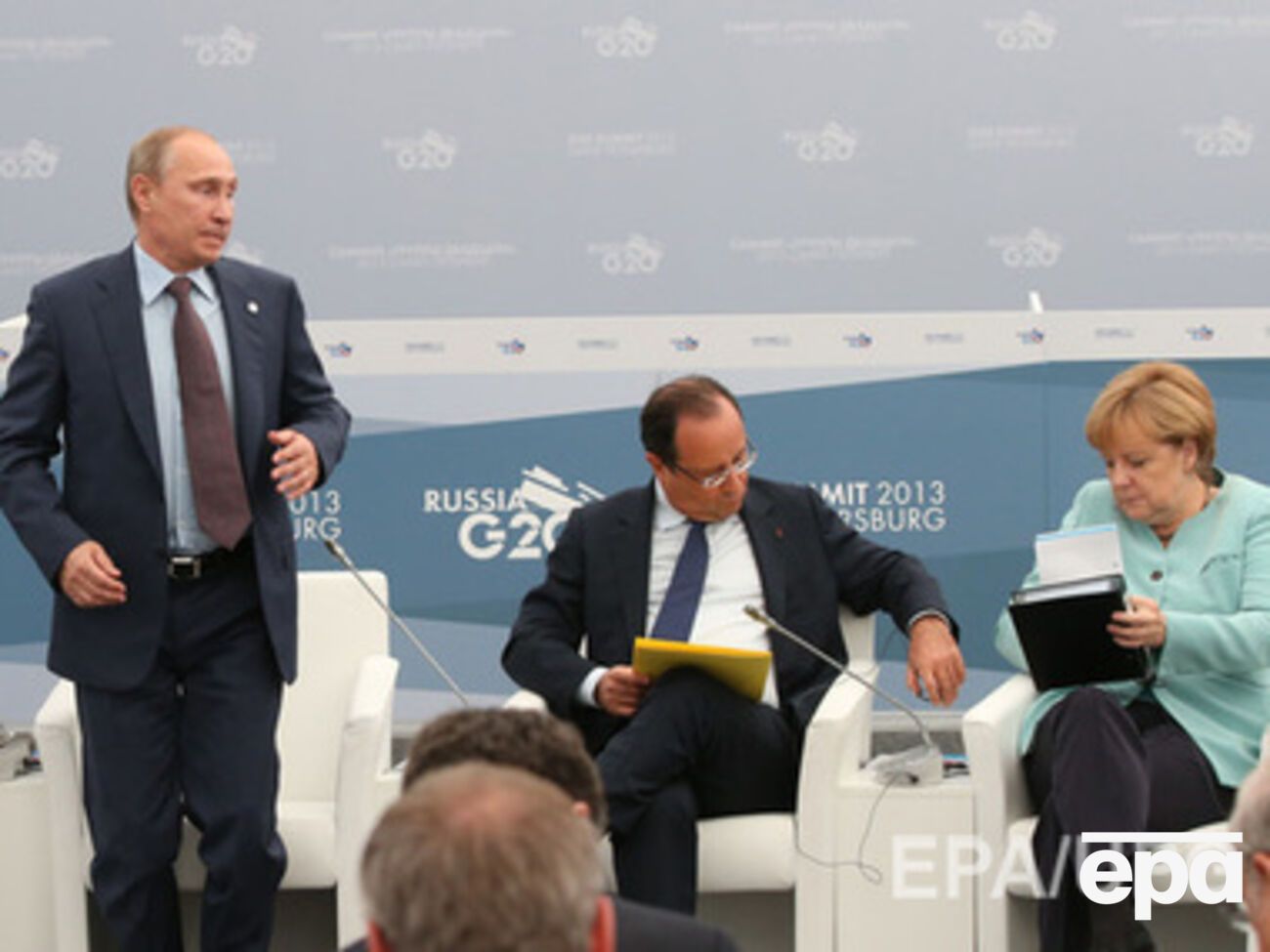 Путин, Меркель и Олланд поговорили о&nbsp;прекращении огня и отводе тяжелых вооружений на Донбассе