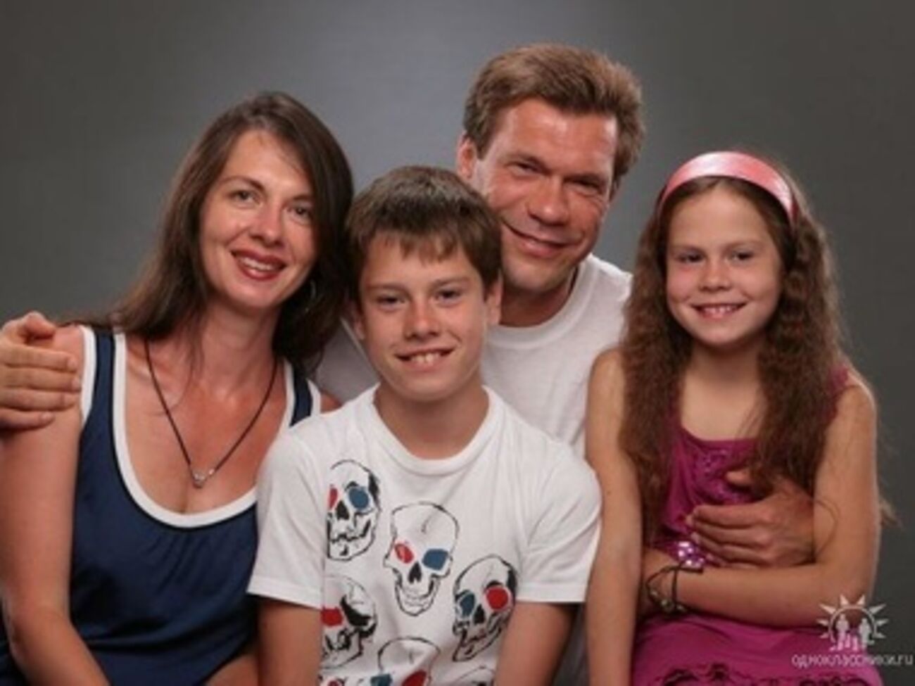 Царев уверен, что его семью ищут, чтобы повесить