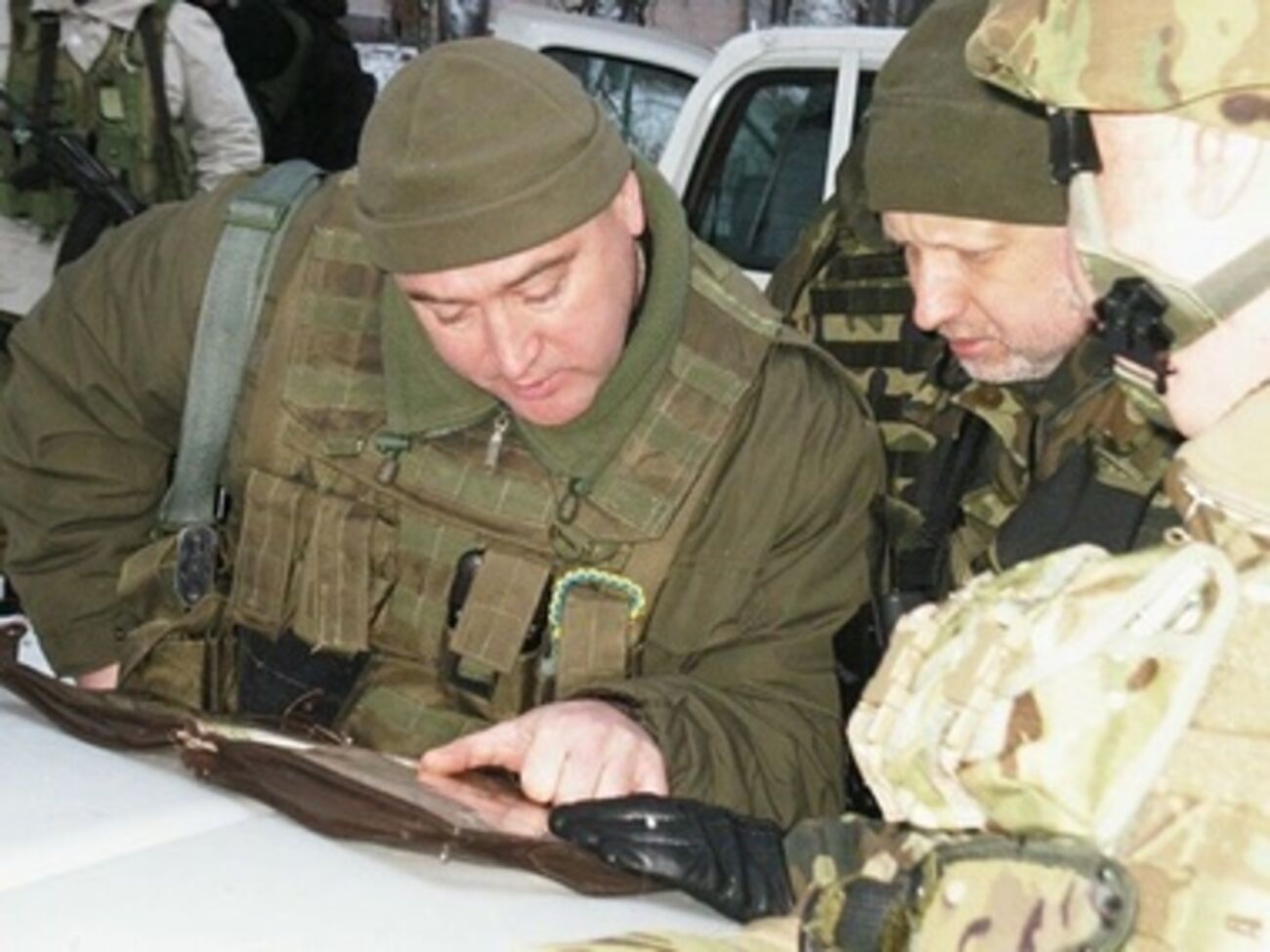 Александр Турчинов на передовой зоны АТО