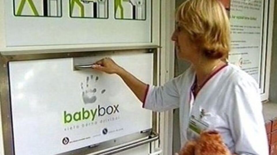 Для отказников созданы специальные "окна жизни" при роддомах